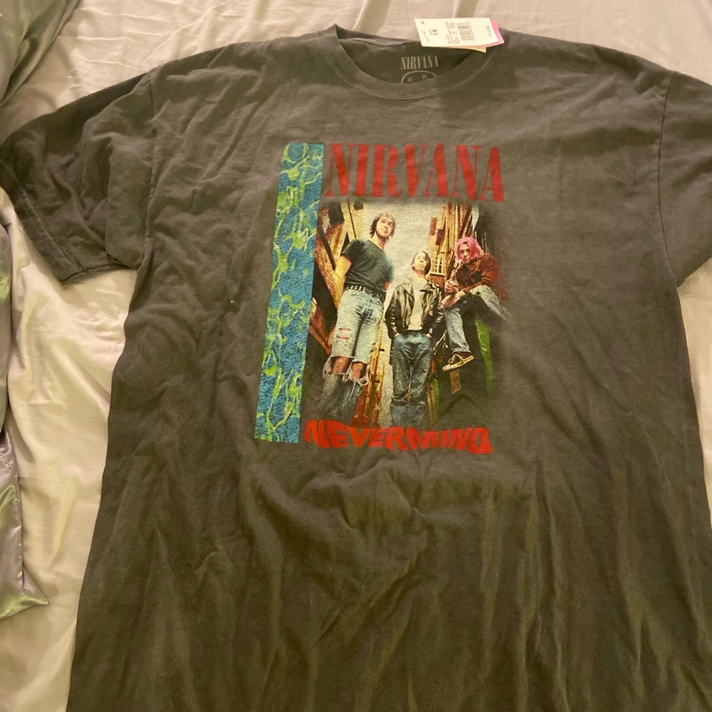Nirvana tee